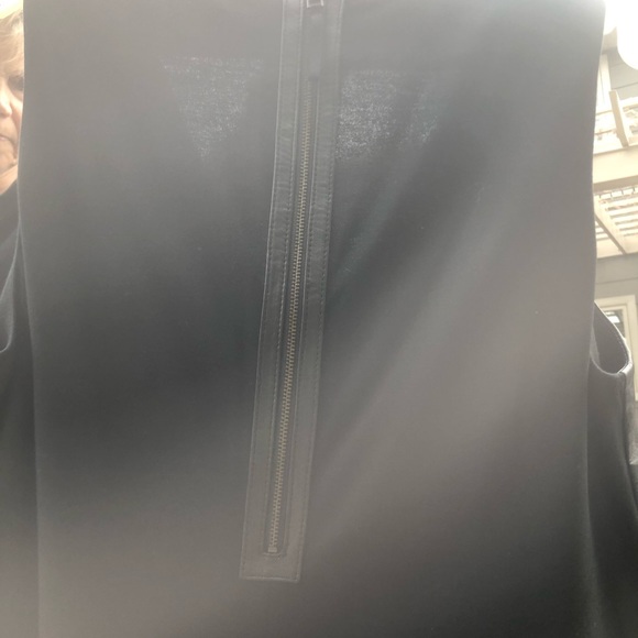 Tank - Picture 4 of 4